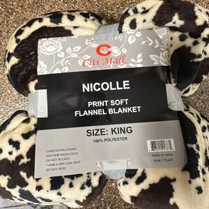 Nicole Black and Cream Flannel Blanket - King Size